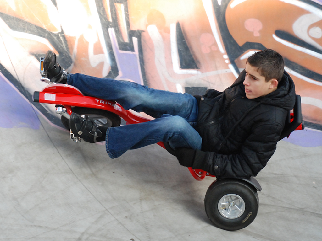 EXIT Triker Pro 100 Tricycle rouge Jeunesse Entra&icirc;nement avant Allong&eacute;