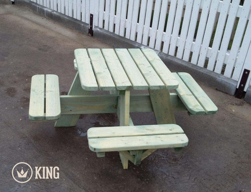 <BIG><B>KING &#174; Vierkante Picknicktafel voor Kleuters (ECO)</B></BIG>