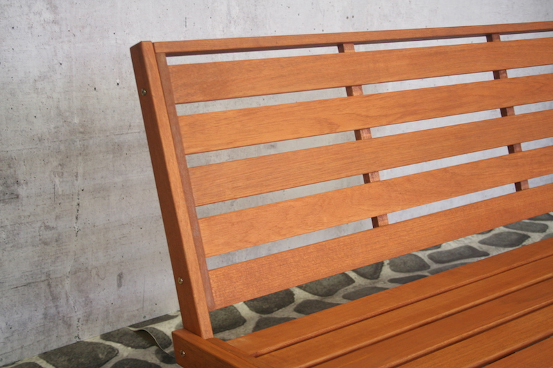 Banc de jardin en teck Meranti
