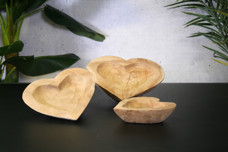 Set de bols en teck en forme de coeur