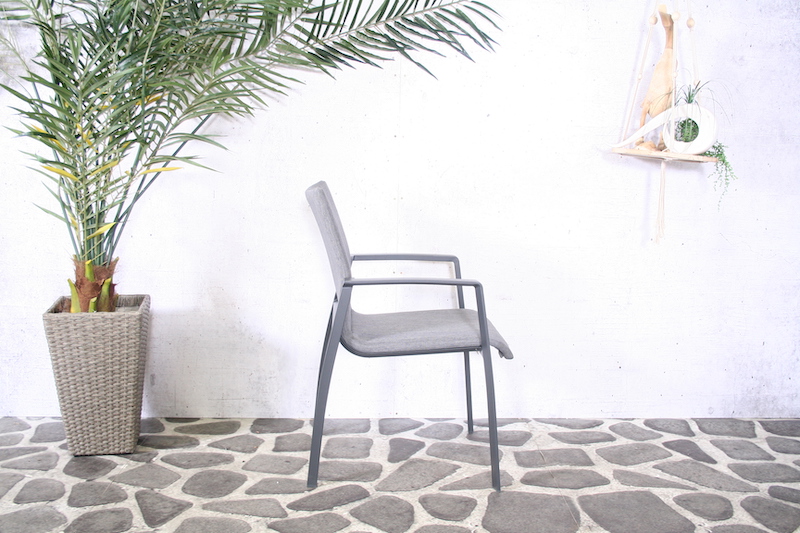 Chaise empilable Solero