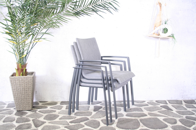 Chaise empilable Solero