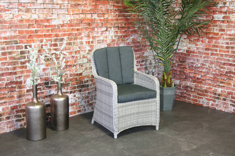 <BIG><B>Chaise en osier Solar Glow</B></BIG>