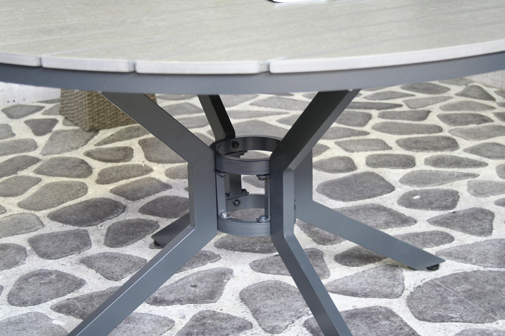 <BIG><B>Table à manger ronde 140 cm Millennium</B></BIG>