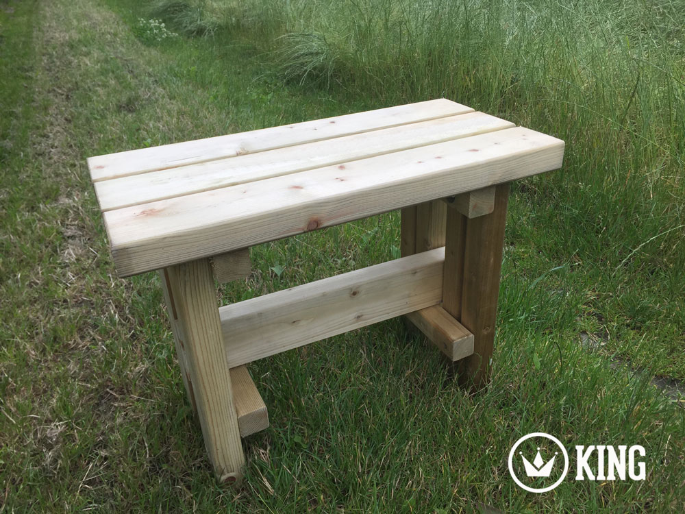 <BIG><B>Tabouret</B></BIG>
