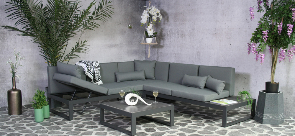 <BIG><B>Alun de Malaga. Ensemble de salon</B></BIG>